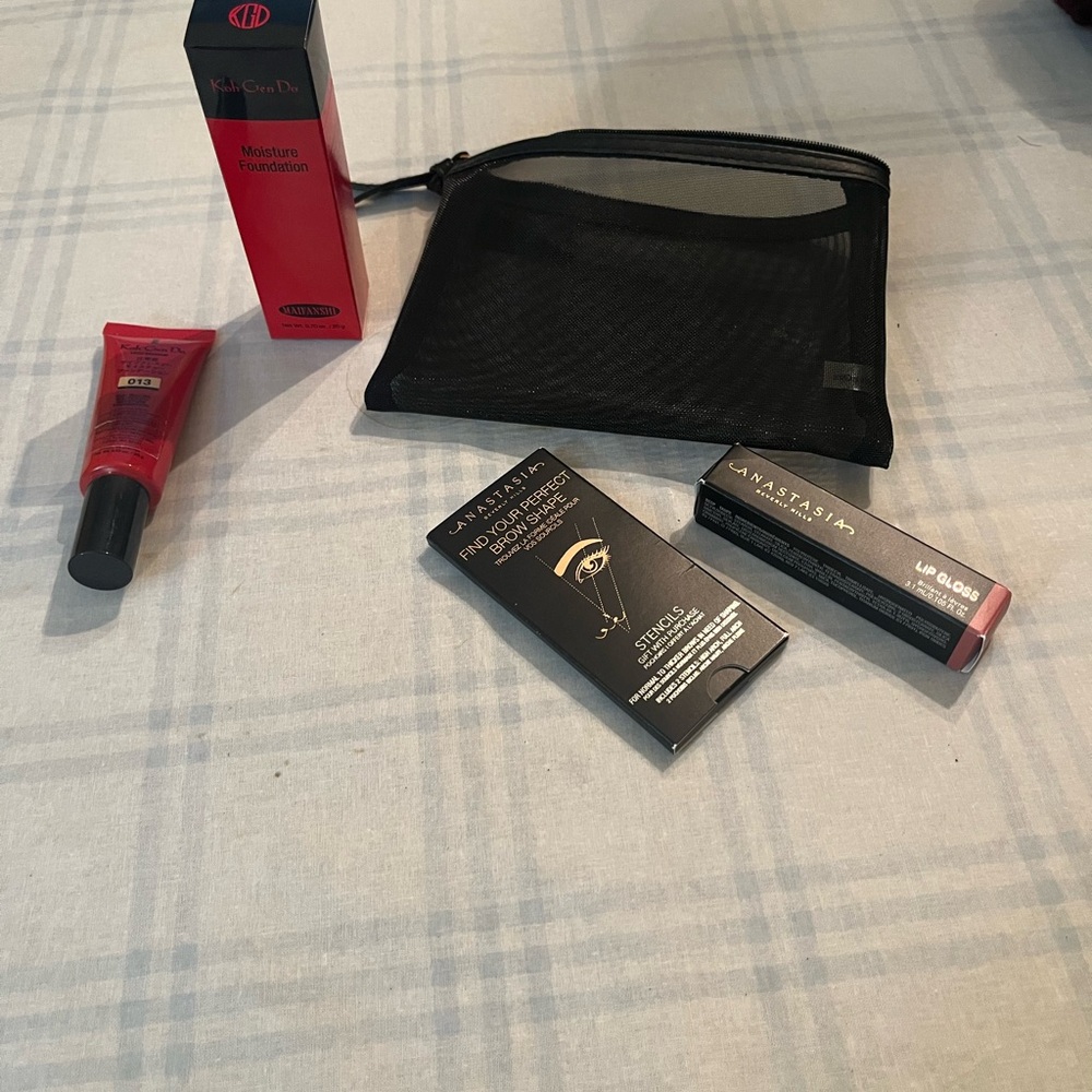 Koh Gen Do Maifanshi Moisture Foundation + bonus from Anastasia with mesh case - Picture 2 of 9